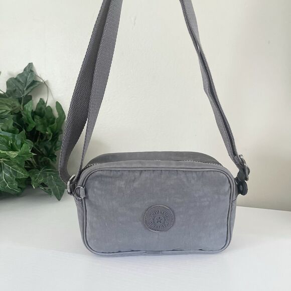 Kipling Cross Body Bag Travel Adjustable Strap Light Gray Washable Pocket Zipper - Picture 10 of 10